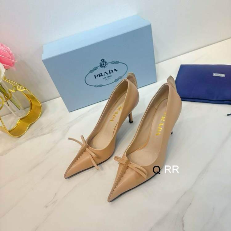 Picture of Prada Shoes _SKUPradasz35-40RR100619228